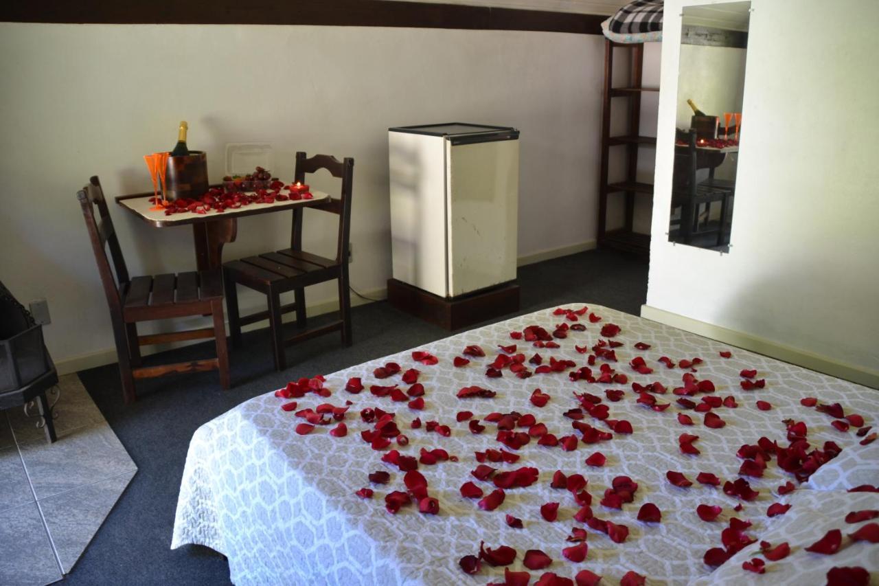 Hotel Pousada Dos Pinheiros Canela Kültér fotó